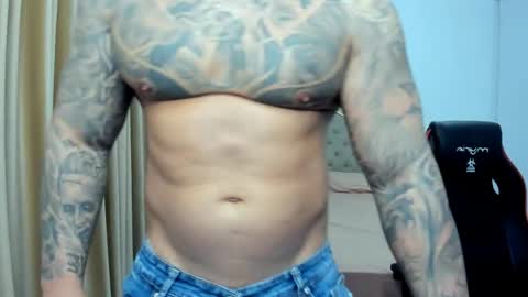 Snapshot of javicute4u chatting on 04-17-26, 10:24 Javi online show from 04-17-26, 10:24