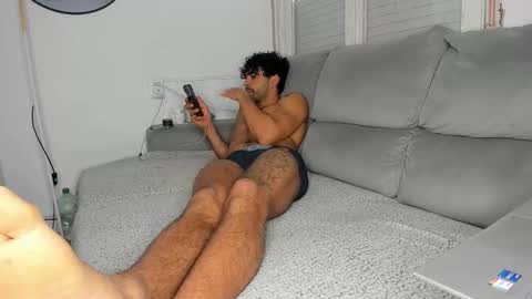 Javier  online show from 02-03-26, 04:23