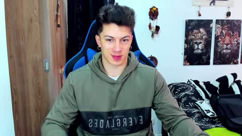 Snapshot of javiersexymann chatting on 12-09-24, 05:19 Javier online show from 12-09-24, 05:19