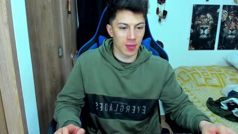 Snapshot of javiersexymann chatting on 12-29-24, 03:22 Javier online show from 12-29-24, 03:22