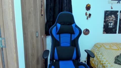 Snapshot of javiersexymann chatting on 12-29-24, 08:37 Javier online show from 12-29-24, 08:37