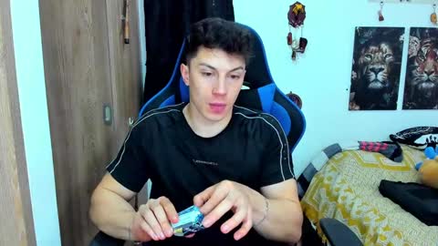 Snapshot of javiersexymann chatting on 12-31-24, 04:04 Javier online show from 12-31-24, 04:04