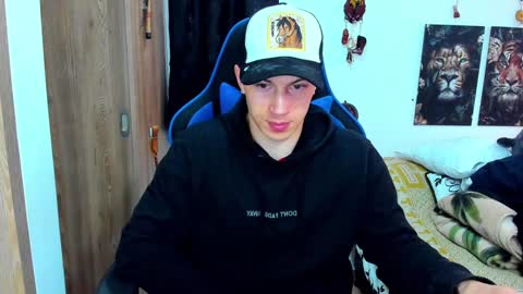 Snapshot of javiersexymann chatting on 01-03-25, 05:53 Javier online show from 01-03-25, 05:53