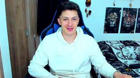 Snapshot of javiersexymann chatting on 01-22-25, 07:56 Javier online show from 01-22-25, 07:56