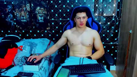 Snapshot of javiersexymann chatting on 12-20-25, 07:54 Javier online show from 12-20-25, 07:54