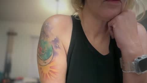 Snapshot of javlovesu chatting on 06-23-26, 08:56 JAV online show from 06-23-26, 08:56