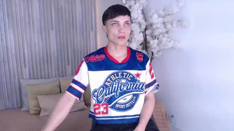 Snapshot of jay_smile chatting on 06-08-26, 03:18 JAY online show from 06-08-26, 03:18