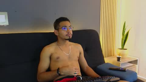 Snapshot of jaybrown_1 chatting on 10-10-25, 03:38 Jay online show from 10-10-25, 03:38