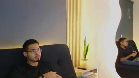 Snapshot of jaybrown_1 chatting on 10-13-25, 04:34 Jay online show from 10-13-25, 04:34