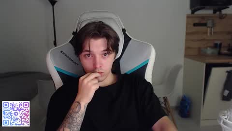 Jayce online show from 10-26-25, 06:47