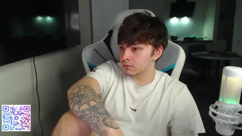 Jayce online show from 04-21-26, 04:12