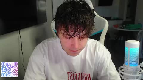 Snapshot of jayce_icestone chatting on 05-15-26, 04:30 Jayce online show from 05-15-26, 04:30