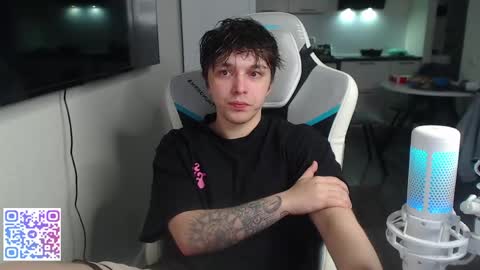 Snapshot of jayce_icestone chatting on 05-28-26, 03:42 Jayce online show from 05-28-26, 03:42