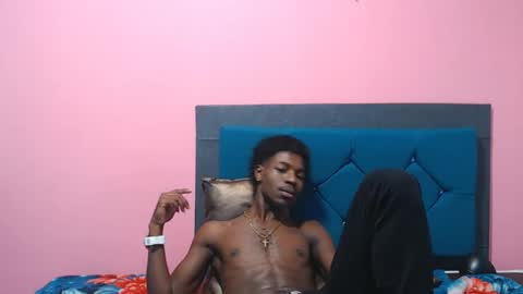 Snapshot of jaycolinss chatting on 01-01-25, 02:52 jaycollins online show from 01-01-25, 02:52