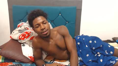 Snapshot of jaycolinss chatting on 02-24-25, 12:30 jaycollins online show from 02-24-25, 12:30