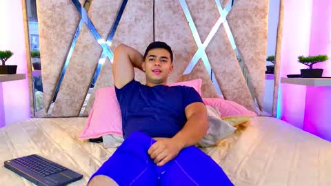 jayd_muscle online show from 12-18-25, 05:02