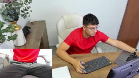 Snapshot of jaygrip chatting on 01-13-26, 12:32 Jay online show from 01-13-26, 12:32