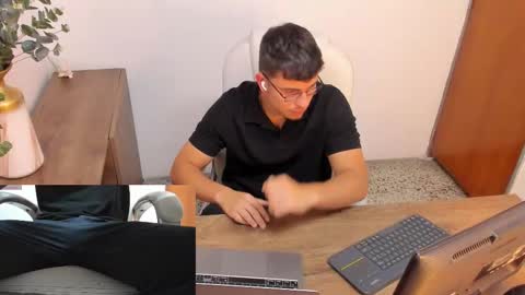 Snapshot of jaygrip chatting on 01-14-26, 12:22 Jay online show from 01-14-26, 12:22