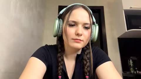 Aurora online show from 03-18-26, 05:38