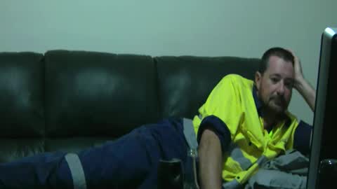 Snapshot of jaz1981 chatting on 02-12-26, 09:48 Jaz online show from 02-12-26, 09:48