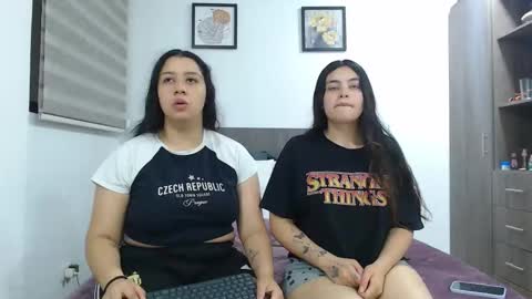 Jazmin and Scarlett online show from 03-22-26, 01:20