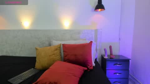 Jazmin online show from 05-15-26, 11:45