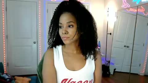 Snapshot of jazminefox chatting on 05-28-26, 05:10 Jazmine Fox online show from 05-28-26, 05:10
