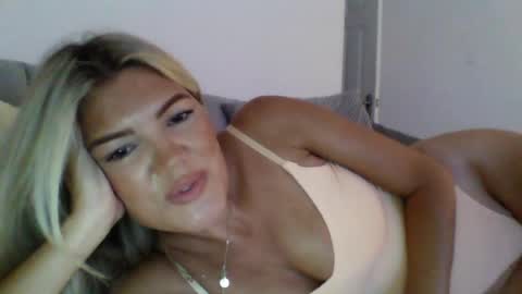 Snapshot of jazzypink86 chatting on 07-21-26, 07:05 jazzypink86 online show from 07-21-26, 07:05
