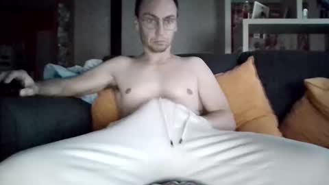 jbcascadess online show from 11-30-25, 04:33