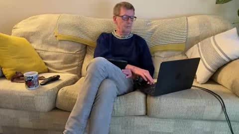 Jon online show from 11-23-25, 04:07