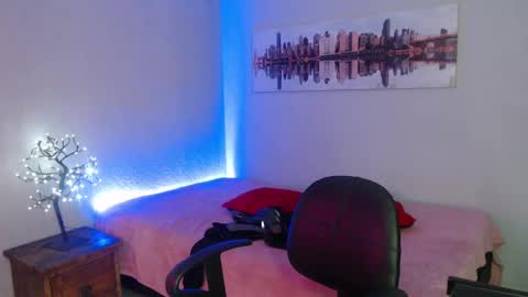 jeam_hot online show from 12-15-24, 08:25