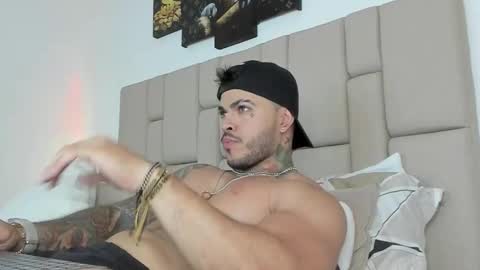 Jean  axelcrow       Modelo Independiente online show from 09-22-25, 07:21