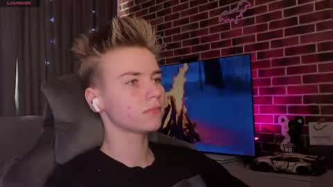 Jean online show from 06-13-26, 02:04