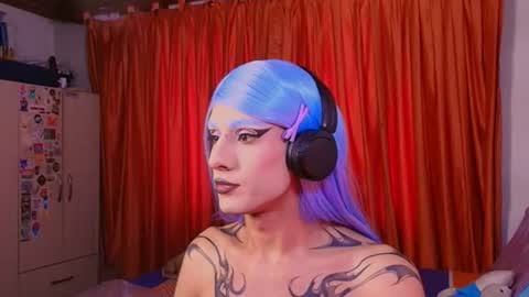Jeanne Holland online show from 07-30-26, 01:43