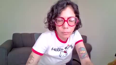 Snapshot of jeanneduval8888 chatting on 06-05-26, 11:10 jeanneduval8888 online show from 06-05-26, 11:10