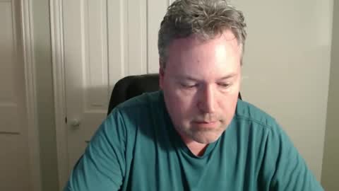 Snapshot of jeb5150 chatting on 12-17-24, 06:24 JE online show from 12-17-24, 06:24