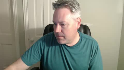 Snapshot of jeb5150 chatting on 02-10-25, 07:38 JE online show from 02-10-25, 07:38