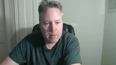 Snapshot of jeb5150 chatting on 10-12-25, 03:49 JE online show from 10-12-25, 03:49