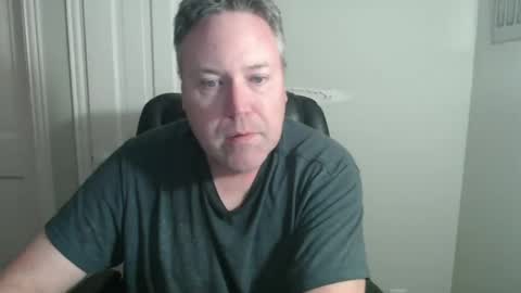 Snapshot of jeb5150 chatting on 11-13-25, 02:43 JE online show from 11-13-25, 02:43