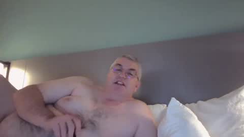 dadbody71 online show from 01-26-25, 08:03