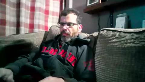 Snapshot of jediknight2 chatting on 03-25-26, 10:05 Matt online show from 03-25-26, 10:05