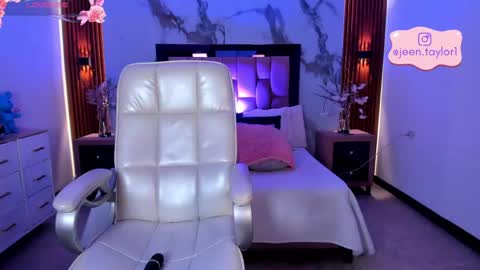 Jeen Taylor online show from 04-21-26, 08:12