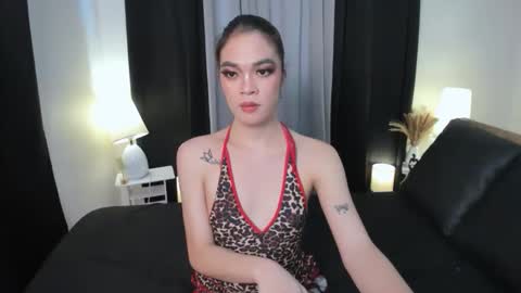 Snapshot of jelaimendoza13 chatting on 10-31-25, 12:00 jelaimendoza13 online show from 10-31-25, 12:00