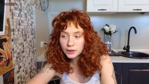 Snapshot of jelly_cherry chatting on 02-05-25, 08:11 Emily online show from 02-05-25, 08:11