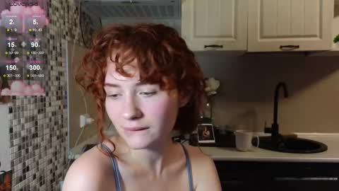 Snapshot of jelly_cherry chatting on 11-10-25, 08:41 Emily online show from 11-10-25, 08:41