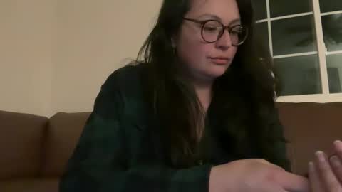 Snapshot of jellybeanin chatting on 12-13-24, 06:31 Jelli online show from 12-13-24, 06:31