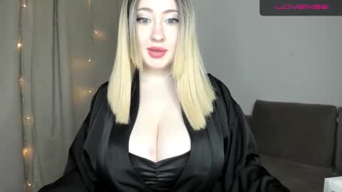 Snapshot of jenahaze chatting on 02-04-25, 05:01 Jena online show from 02-04-25, 05:01