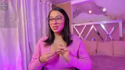Snapshot of jenaye_tay chatting on 07-27-26, 11:39 jenaye_tay online show from 07-27-26, 11:39