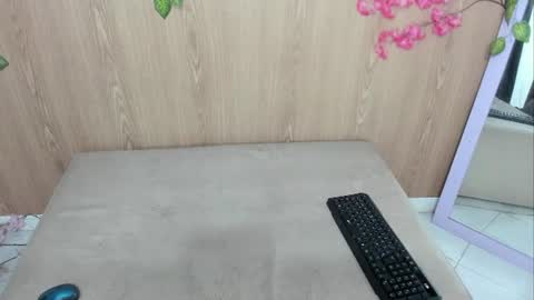 Snapshot of jenelotizz06 chatting on 06-16-26, 02:36 Jenelotizz online show from 06-16-26, 02:36