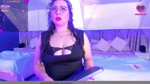 jenifer_cruz online show from 03-10-26, 05:01